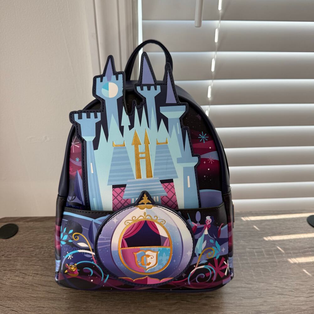 NWT Loungefly Disney Cinderella Castle Series Mini Backpack 3D Carriage